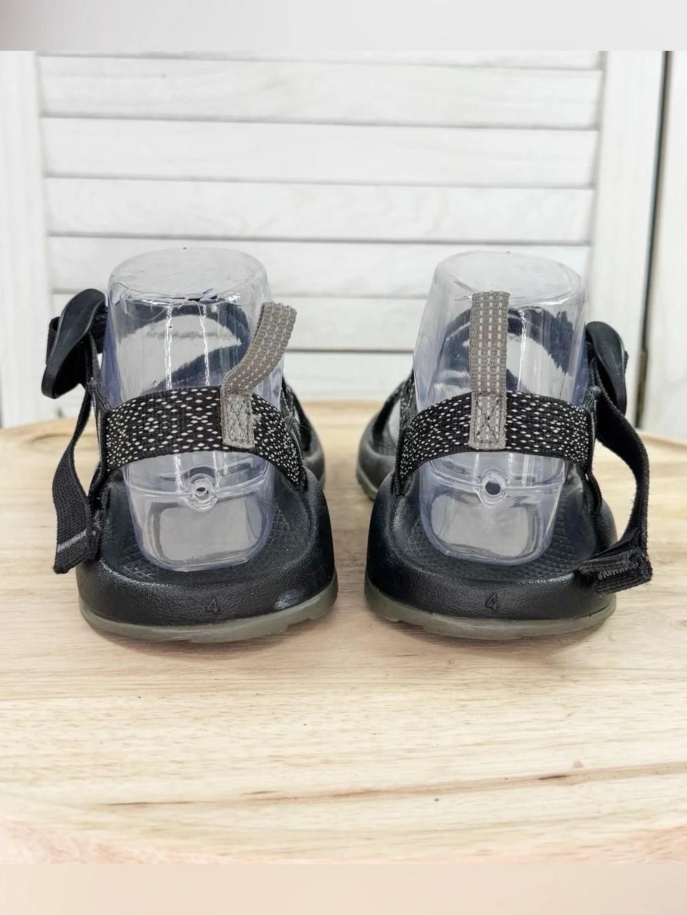 Chaco ZX/1 Hugs & Kisses EcoTread Strappy Sandals Black White Flecked Big Kids 4